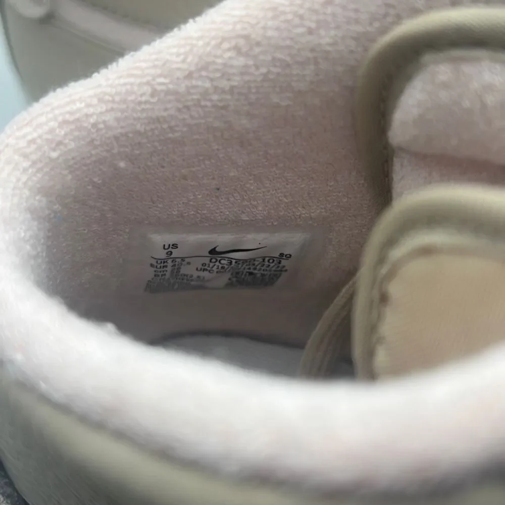 Nike Air Force 1 Sculpt women’s 9-New with box‎